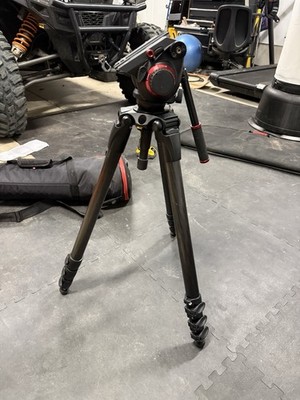 Manfrotto 504HD Pro Fluid Head On 536 MPRO Carbon Fiber 3-Stage Video Tripod