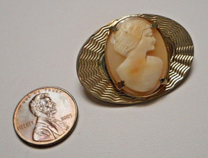 Authentic 1950s Italian Carved Shell Lady Cameo in Horizontal Oval Gold-Plated Mounting