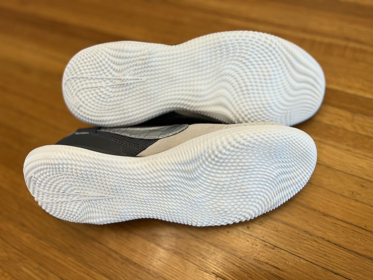 Nike Streetgato IC Soccer Shoes Summit White Silver DC8466 Nike Streetgato IC Soccer Shoes Summit White Silver DC8466