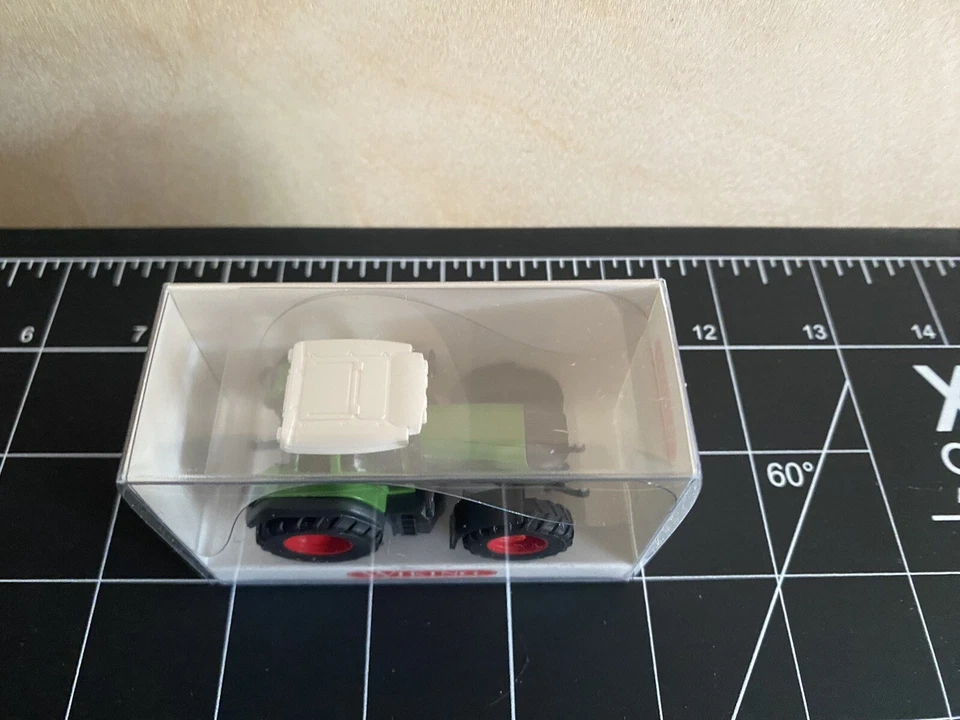 Tractor WIKING 3730132 - Fendt 930 Vario - 1:87/HO Foto 2 de 4
