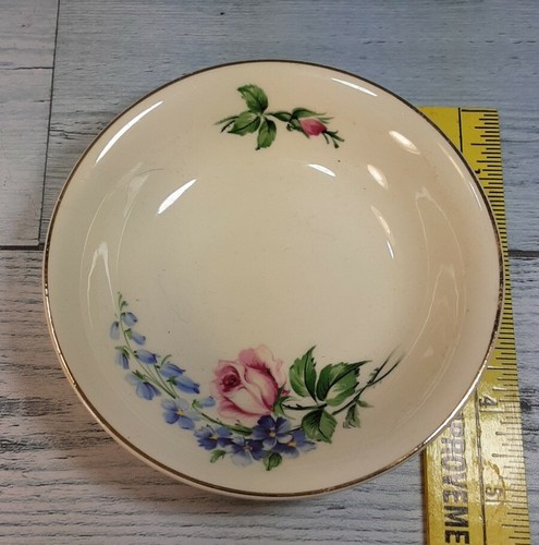 Vintage 5.5" Universal Cambridge Camwood Ivory 22 Carat Gold Saucer Plate - Picture 5 of 5