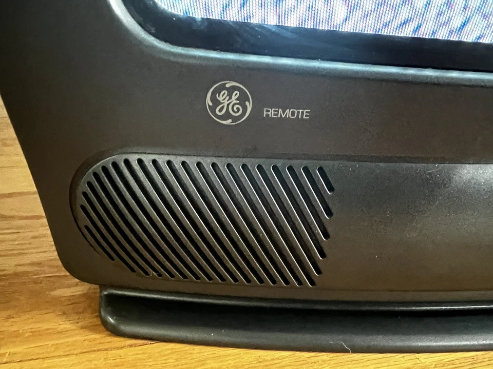 Televisión para juegos de colección década de 1990 Rca utilería de película Ge grande 19gt312 Nintendo Sega Foto 4 de 4