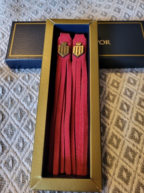 Favor Boot Tassels Raspberry Suede 