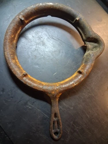 Antique Griswold Cast Iron Waffle Iron Stand #8 Erie PA