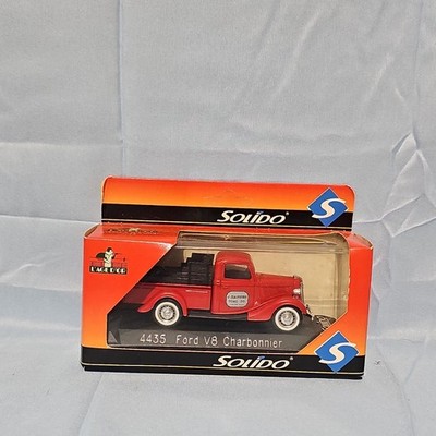 Solido 1936 Ford V8 Charbonnier 1:43 Diecast Red Black Pickup 