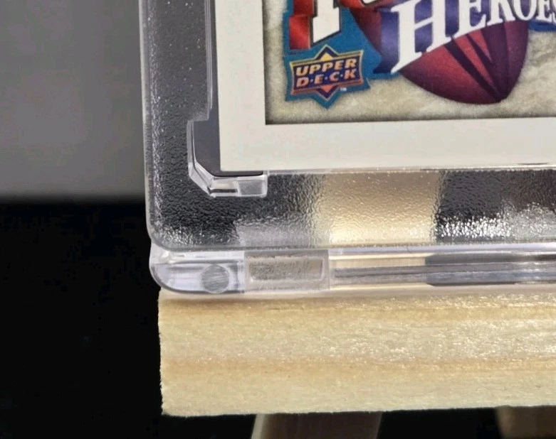 2009 Upper Deck Football Heroes  Aaron Rodgers  Green & Yellow Patch  #'Ed  7/15 - Image 4 of 4