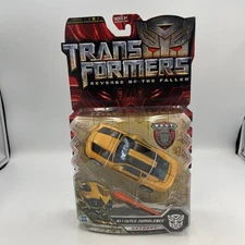 NEW 2009 TRANSFORMERS REVENGE of the FALLEN ALLIANCE BUMBLEBEE AUTOBOT CAR NEST