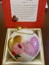 PIER 1 li bien Valentines Round Glass 2020 Ornament Reverse Painted HEARTS w/Box