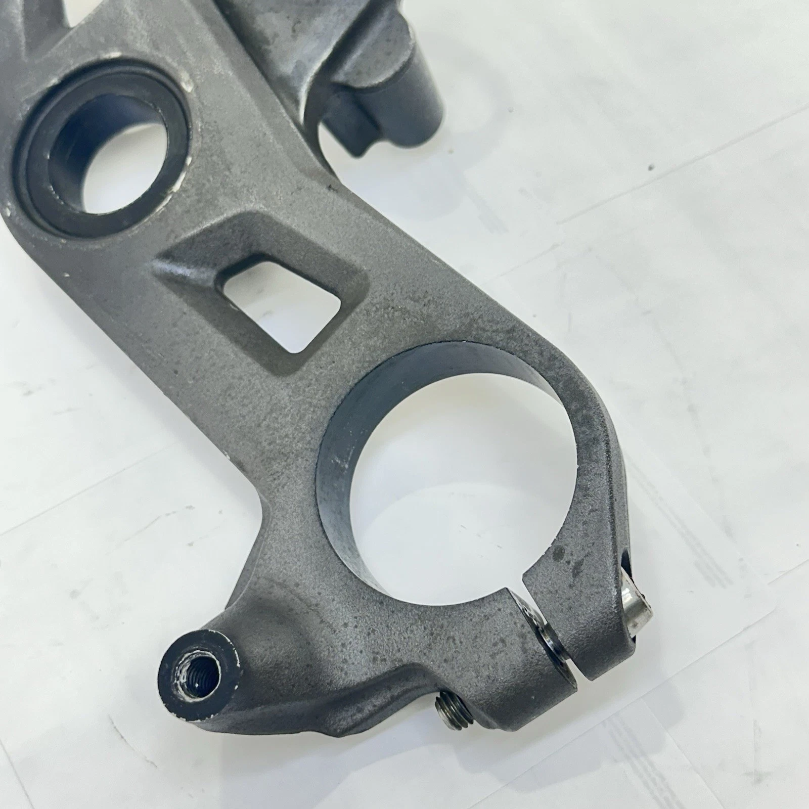 2011 - 2015 KAWASAKI NINJA ZX10R FRONT FORK CLAMP UPPER TRIPLE TREE BRACKET