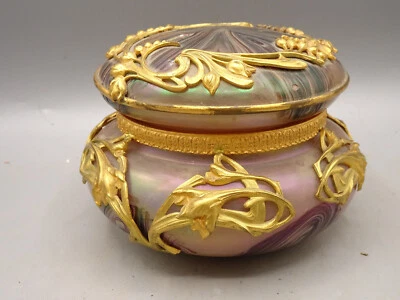Loetz,Austria.Boite,bombonnière en verre irisé et bronze doré.Art nouveau.(Vase) - Photo 1/4
