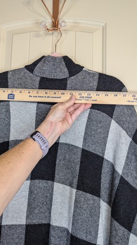 Jones New York Black Cream Buffalo Plaid Full Zip Poncho Size S/M - Picture 10 of 10