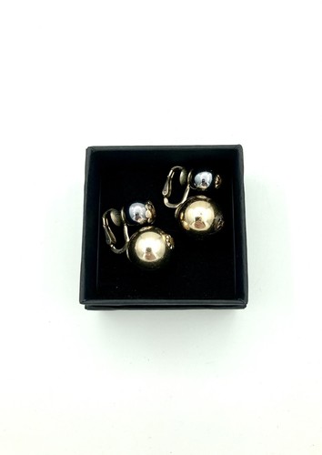 Vintage Vogue Signed Clip On Earrings - Gray & Gold Tone Balls - Picture 4 of 5