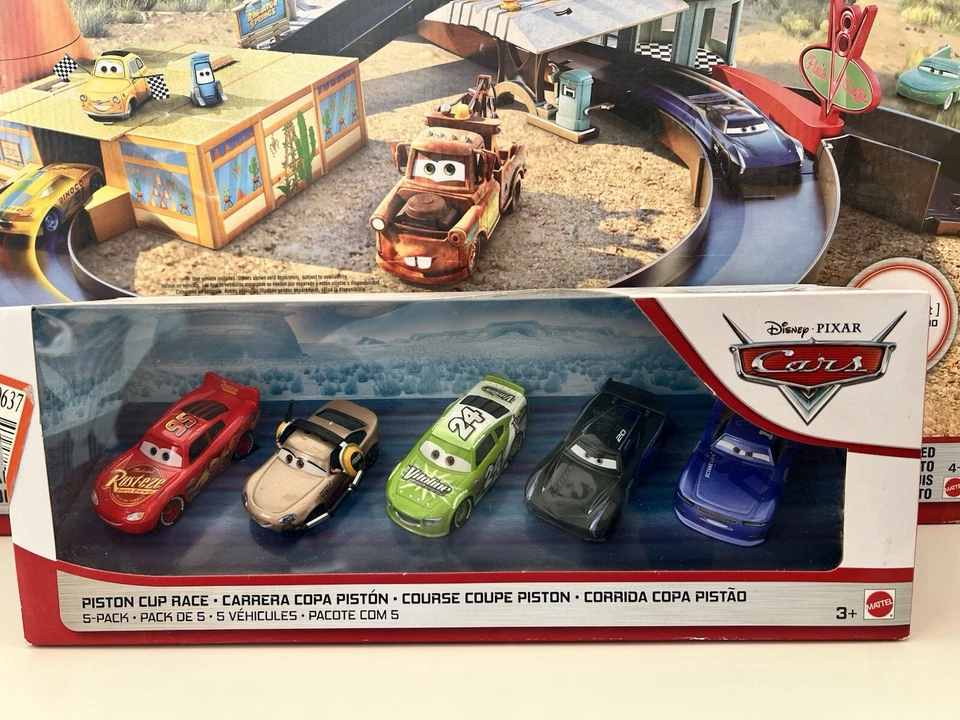 Disney Cars Race Around Radiador Muelles Juego NUEVO Con Paquete de 5 Taza Pistón NUEVO Foto 2 de 4