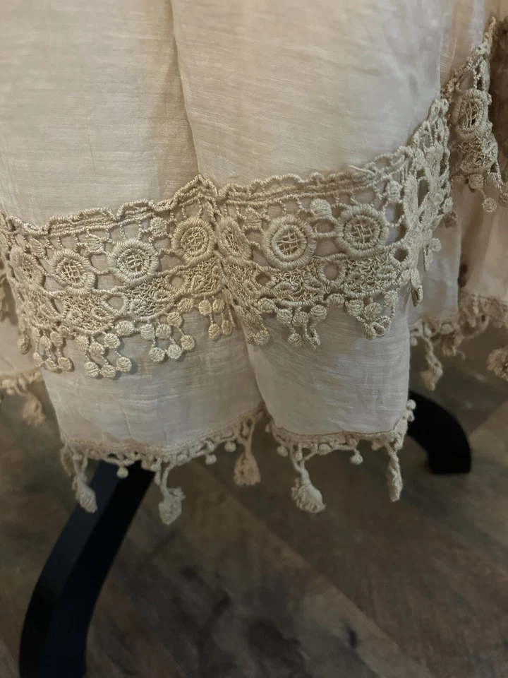 Falda Krazy Kat con detalle de ganchillo Foto 2 de 3