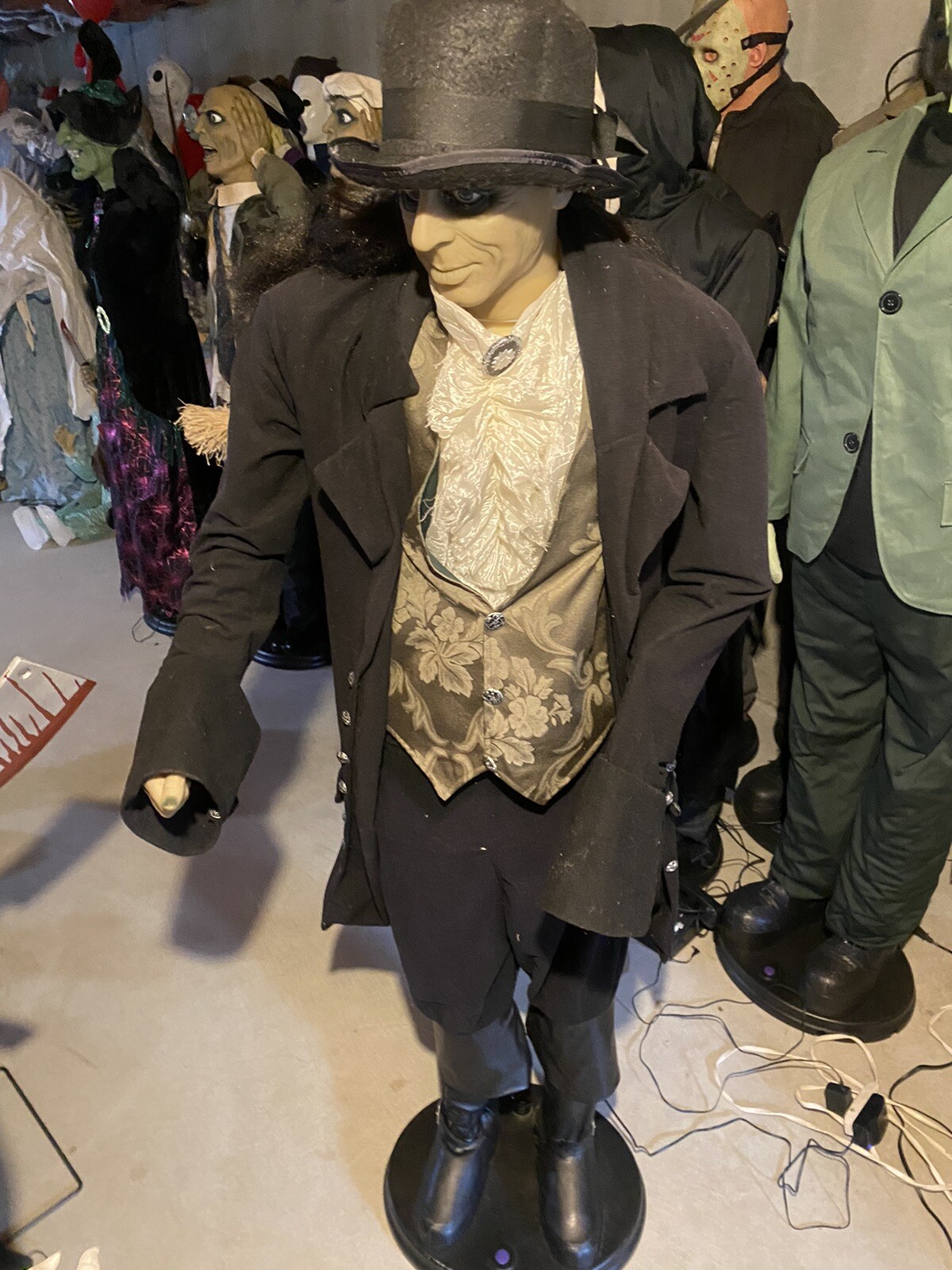 Gemmy Edwardian Butler Halloween Animatronic. For Parts. Read