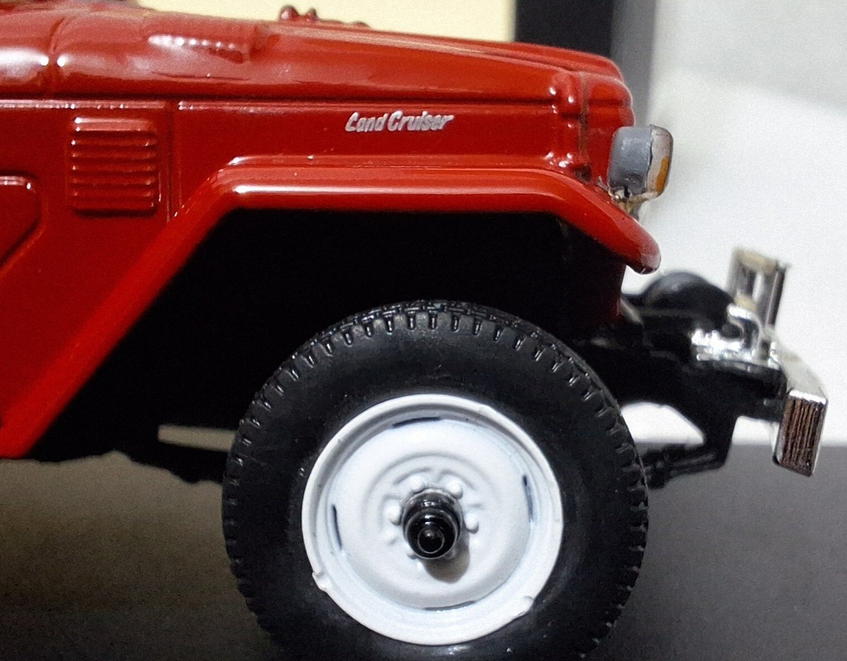 Toyota Land Cruiser BJ40 1974 Red 1:43 Norev 800356 Diecast Model