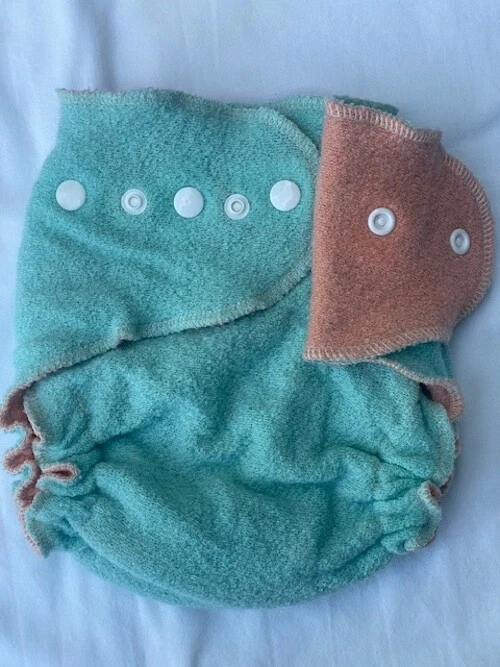 Crepé Loveybums grande de lana como nuevo/melón. Ajuste 9-22 libras Foto 2 de 2