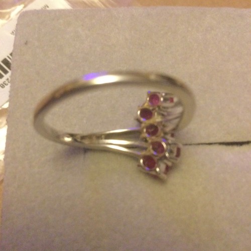 TJC 1ct Ruby Five Stone Ring for Women in Platinum Over Silver SzR - 第 2/6 張圖片