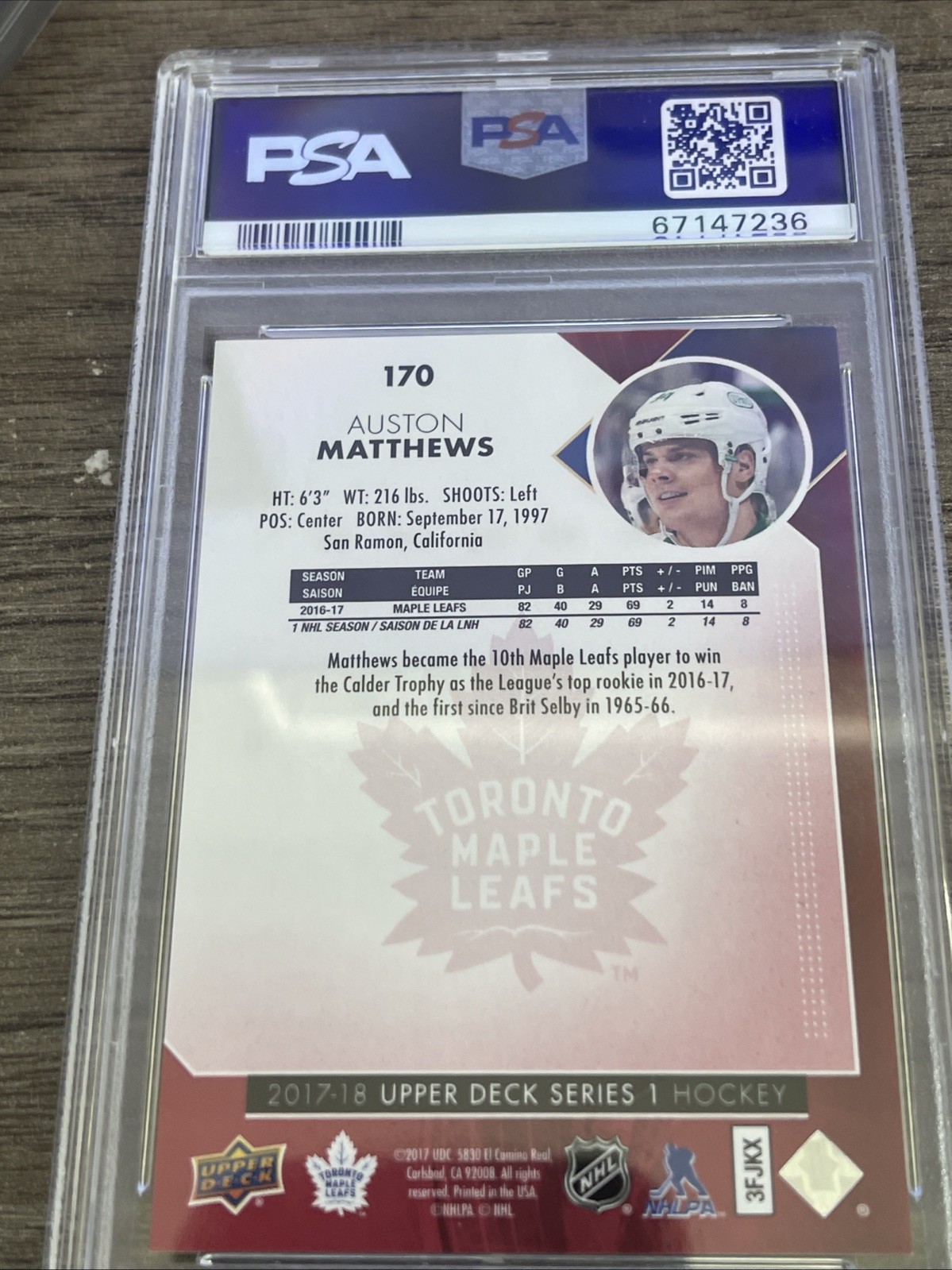 2017 18 UD Auston Matthews Exclusives Toronto Maple Leafs 100 2nd Year Psa 9 view 3