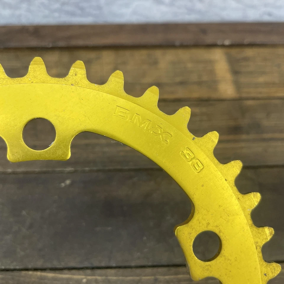 Plato Sugino BMX 38T de colección dorado 110 BCD NUEVO EN STOCK Japón Old School Cruiser Foto 3 de 4