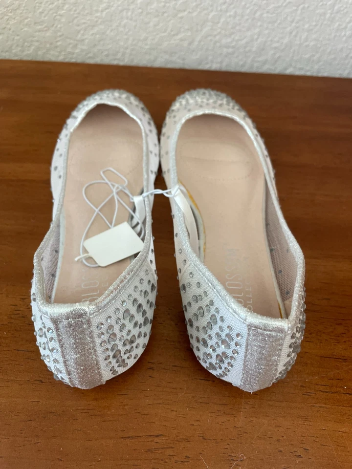 Zapatos planos de ballet adornados plateados para mujer De Blossom Collection talla 6,5 nuevos con etiquetas Foto 4 de 4