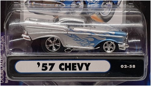 Muscle Machines 1/64 Scale 71161 02-58 - 1957 Chevrolet - Silver/Blue - Picture 4 of 6