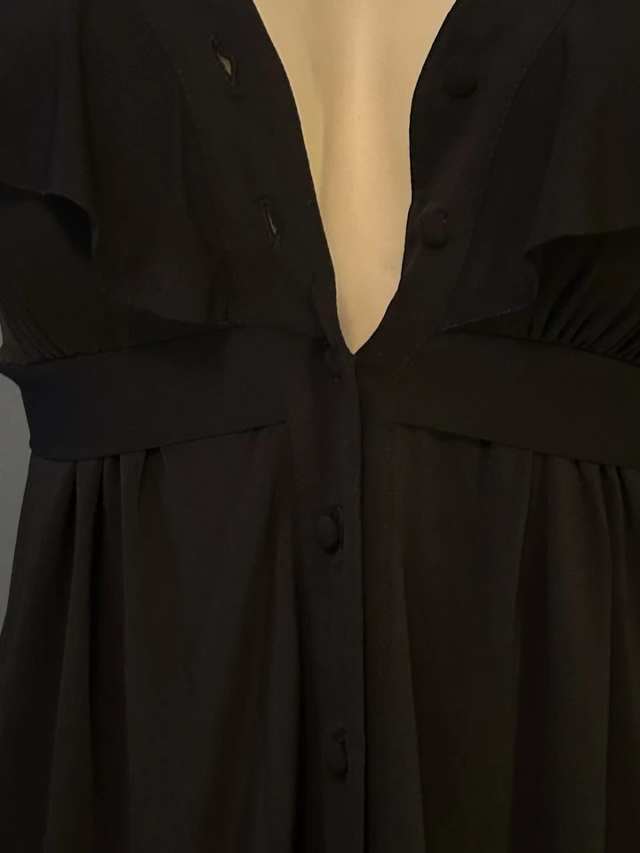 MAX AND CLEO 黑色叠层纽扣腰带连衣裙 6 码 — 第 4/4 张图片