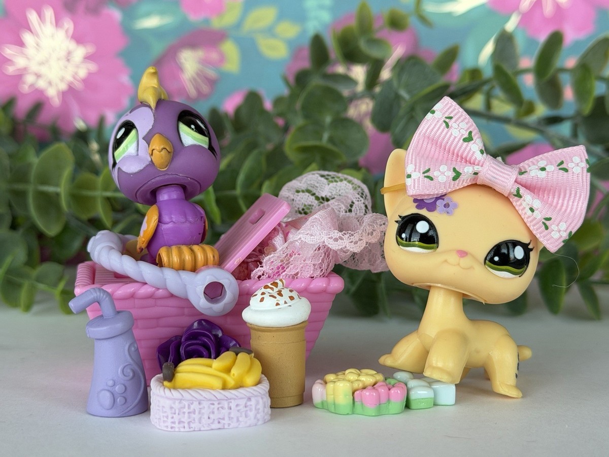 Littlest Pet Shop 1961 1962 LPS Authentic Nintendo Yellow