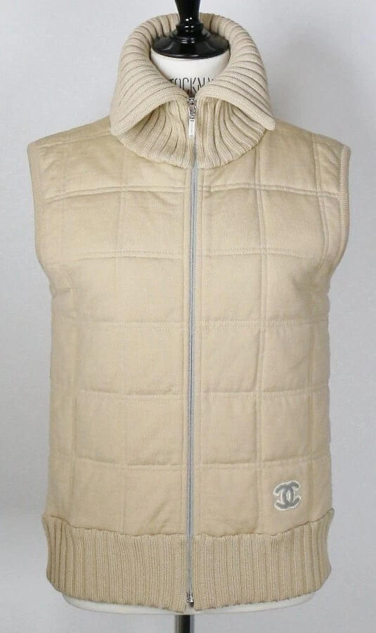 Gilet trapuntato CHANEL 01A Coco con zip e marchio CC