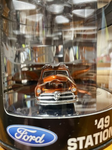 2004 Showcase Hot Wheels: Designer's Choice '49 FORD STATION WAGON 1/4 Orange MT - Picture 3 of 6