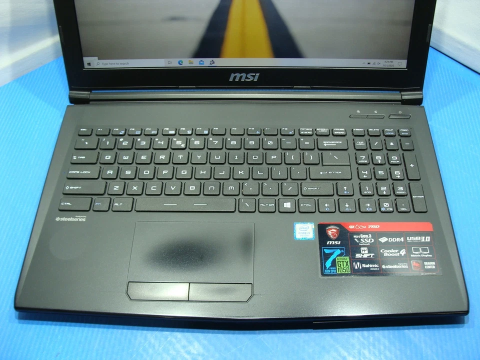 微星 GL62M 7RD 15.6'' FHD 酷睿 i5-7300HQ 2.5GHz 8GB 256GB GTX 1050 电池 91% — 第 4/4 张图片