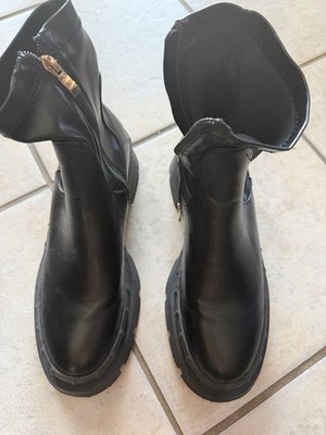 RAID of London  Black Ankle Zip Block Heel Chunky Sole Round Toe Women's Bootie