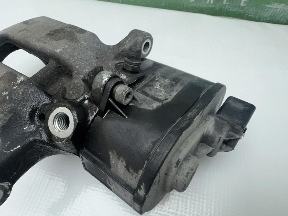 Pinza de freno trasera izquierda Volvo XC60 2010-2017 OEM Foto 2 de 4