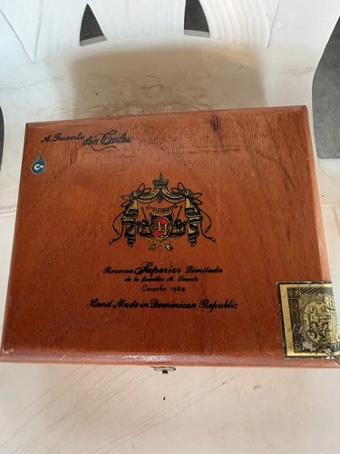 Arturo Fuente Don Carlos Belicoso Reserva Superior Limitada Wooden Cigar Box