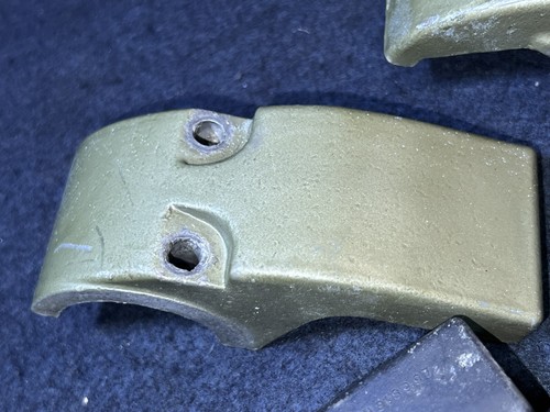 Johnson Evinrude 9.9hp 15hp OMC Lower Mounting Bracket 0329021, 0329020 - Picture 11 of 12