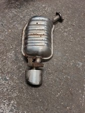 HYUNDAI i40 PASSENGER N/S LEFT SIDE  REAR EXHAUST BACK SILENCER BOX 2011-2017