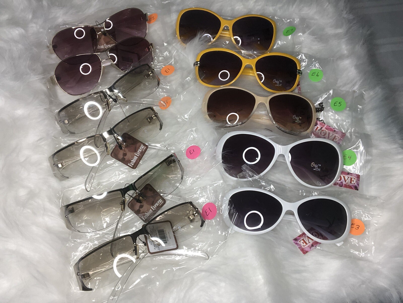 Women's Sunglasses 2-Pack – Only $18 😎☀️ Trendy & Affordable-image