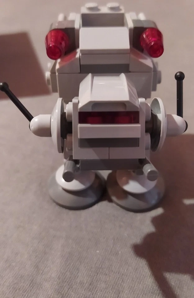 LEGO 75075, foto 2 di 5