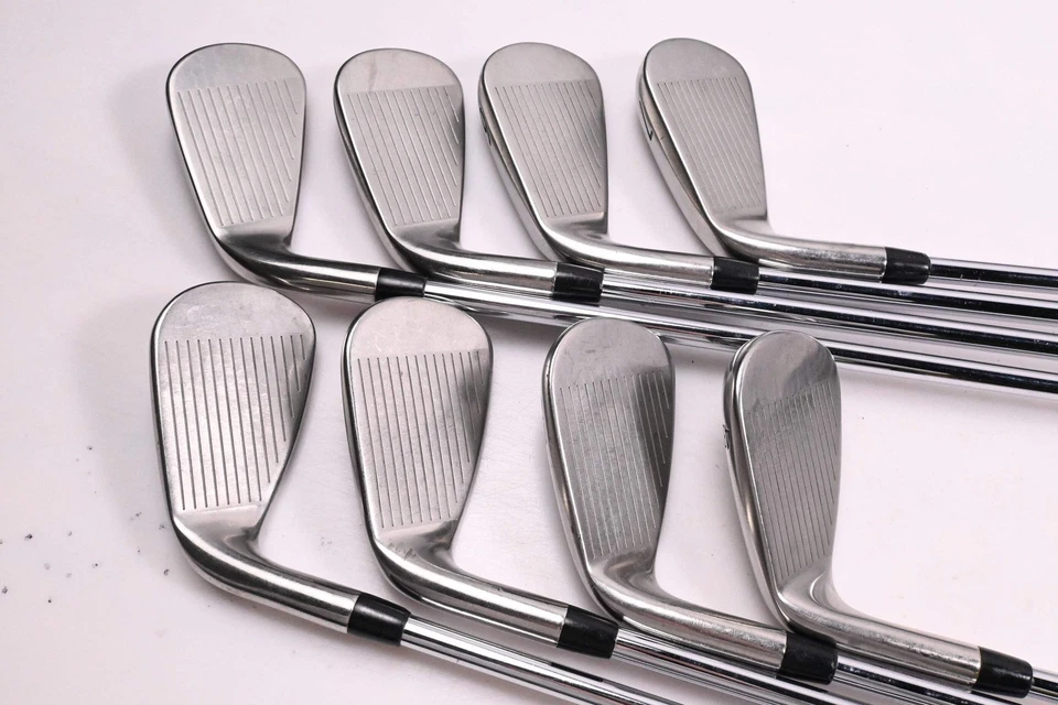 Titleist 718 AP1 Irons / 4-PW+48° / Regular Flex AMT Red R300 Shafts - Image 3 of 4