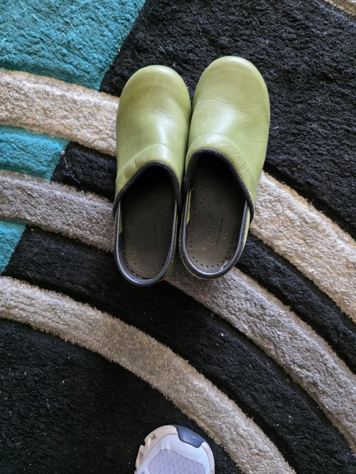 Zapatos zuecos para mujer Sanita talla 6 Foto 3 de 4