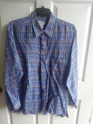 ermenegildo zegna 19 inches wide at the shoulders by 33 inches long.