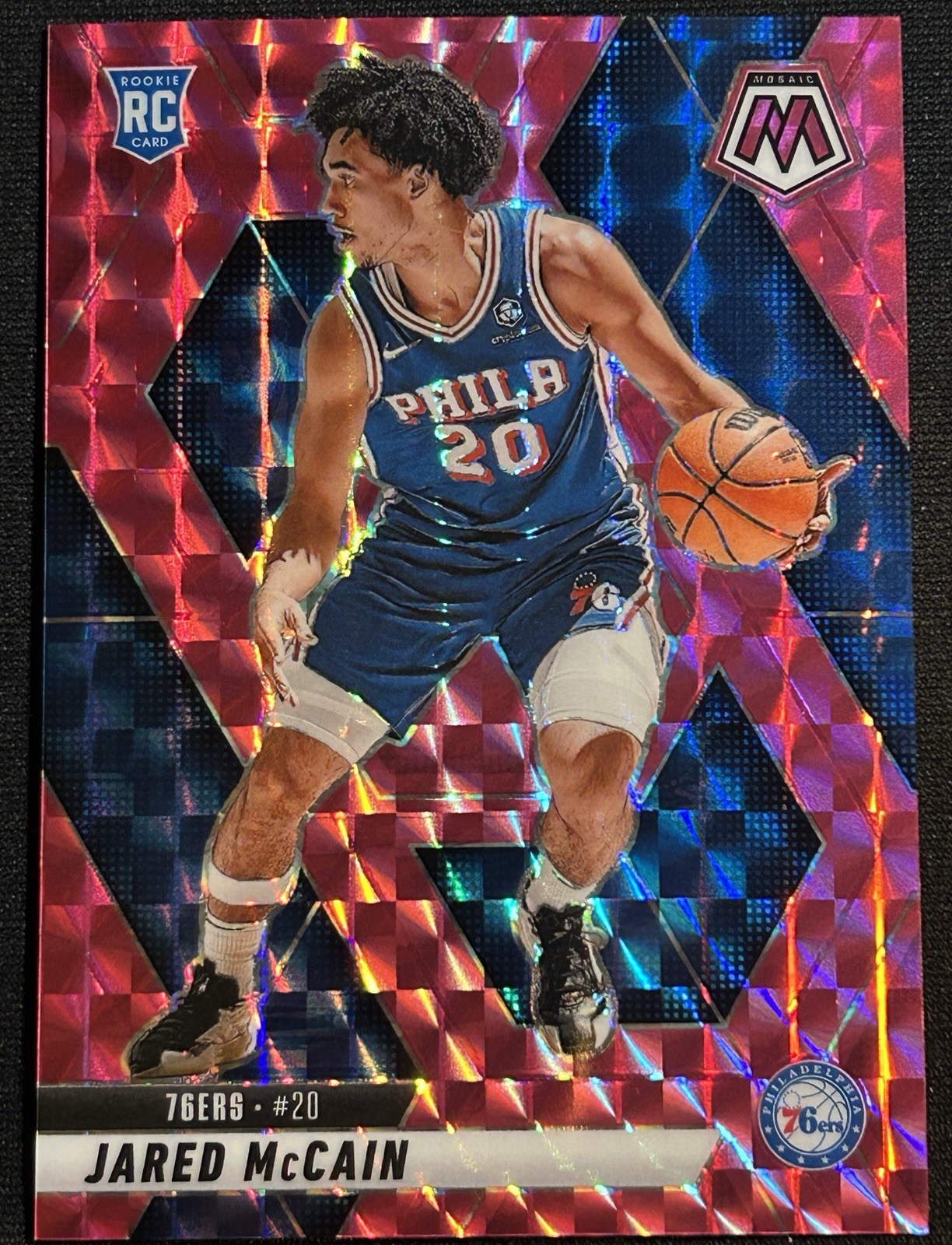 2024-25 Mosaic Jared Mccain #228 Pink Mosaic Prizm RC Rookie 76ers SP #/175
