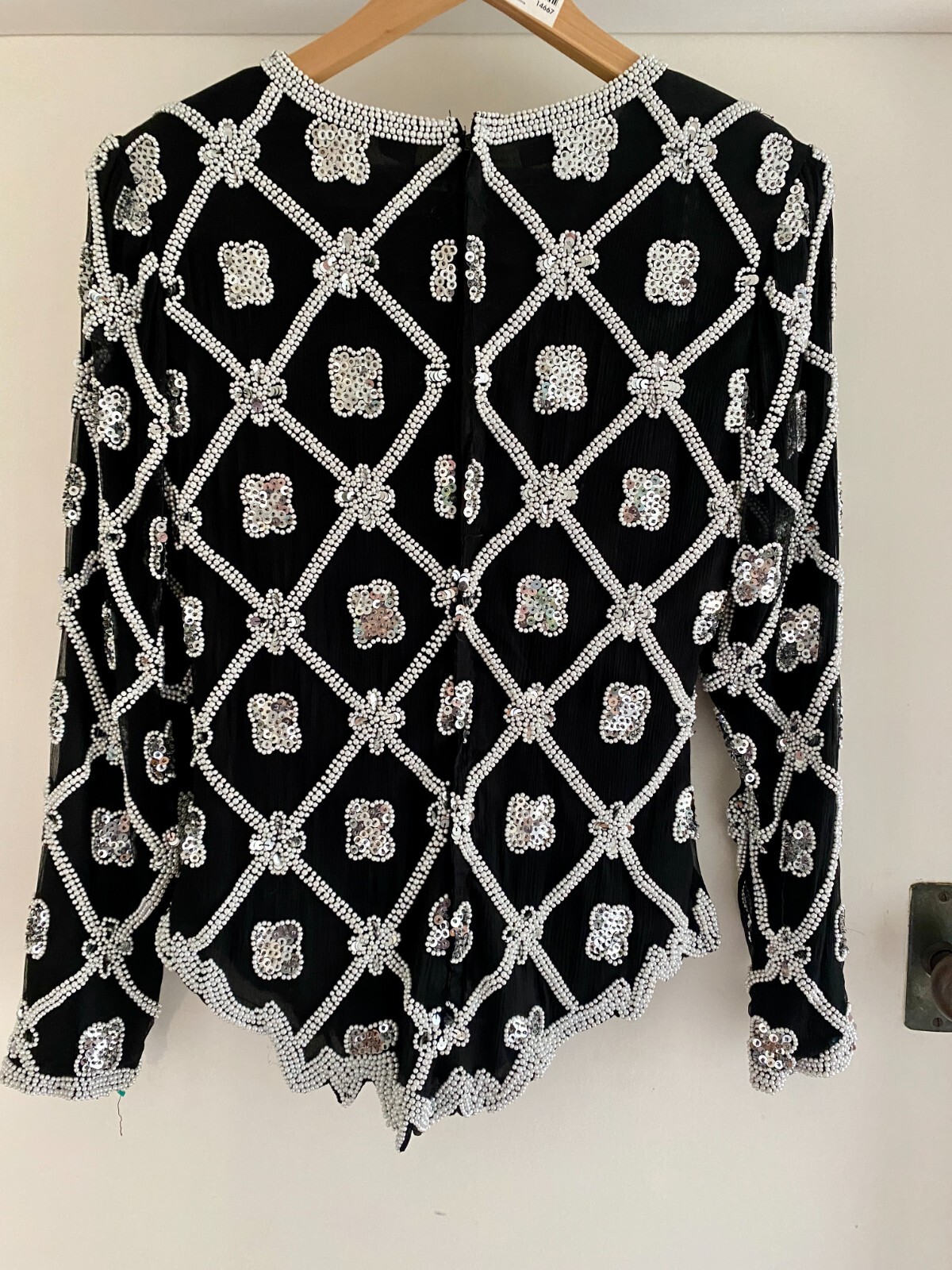 Womens Laurence Kazar beaded top black white pearl sequin silk - Photo 2 sur 4