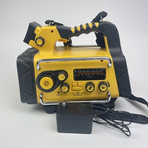 Vector Stormtracker Emergency Weather Radio Lantern TV AM FM Toughbrite - Picture 9 of 14
