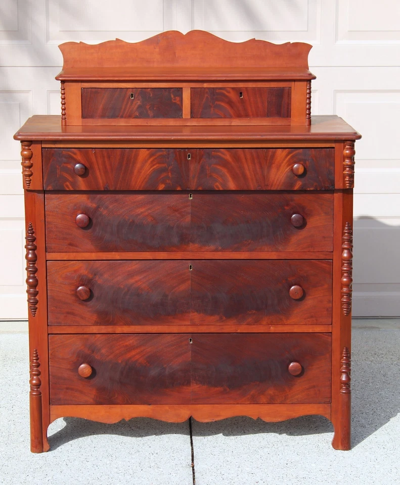 Antiguo cofre americano americano antiguo Imperio de caoba llama de principios del siglo XX Foto 2 de 4