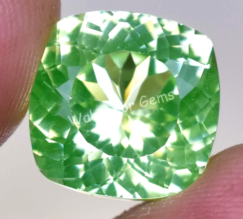9.90 Ct Natural Green Peridot Cushion Shape VVS Pak Gemstone AGL Certified - Picture 2 of 7