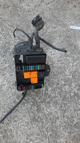 BMW E30 Fuse box 1370760 1.8 75kw