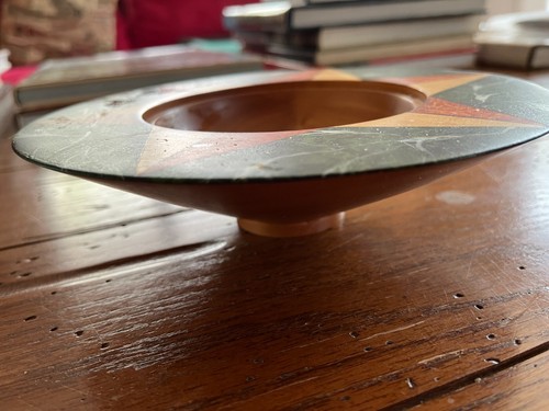 Hand Carved Decorative Star Pattern Wood Bowl Huon Pine Australia Signed - Picture 6 of 8
