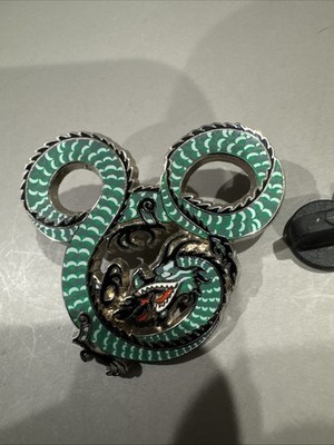 Walt Disney Imagineer LE 1500 Hing Kong Project Team Mickey Green Dragon Pin