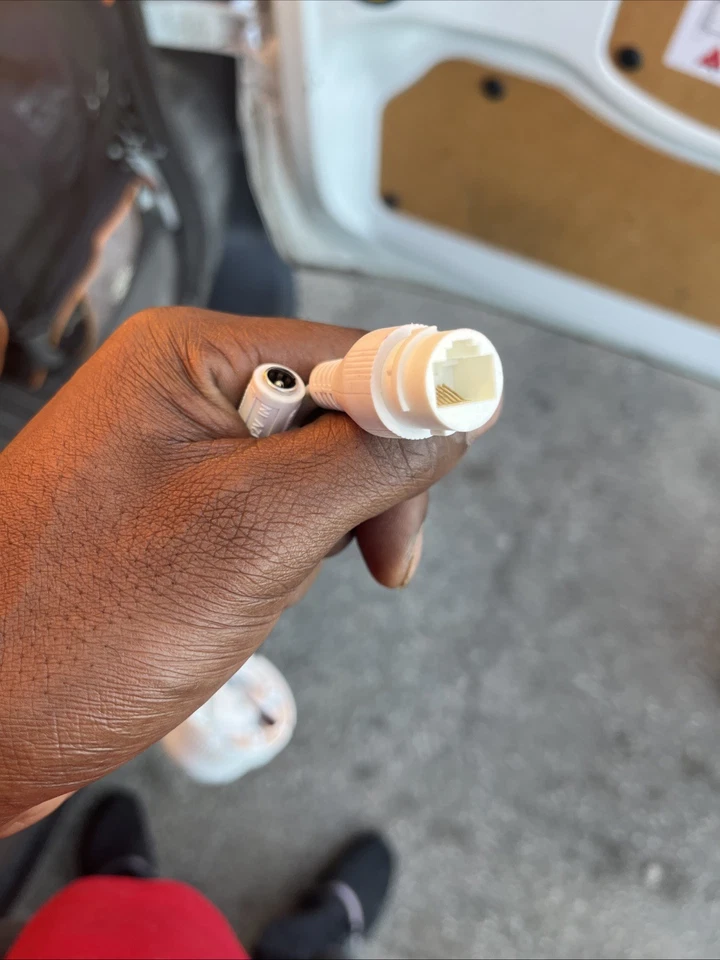 Câmera de segurança Honeywell Dome com visão noturna infravermelha modelo: HEW4PER3 - Imagem 3 de 3